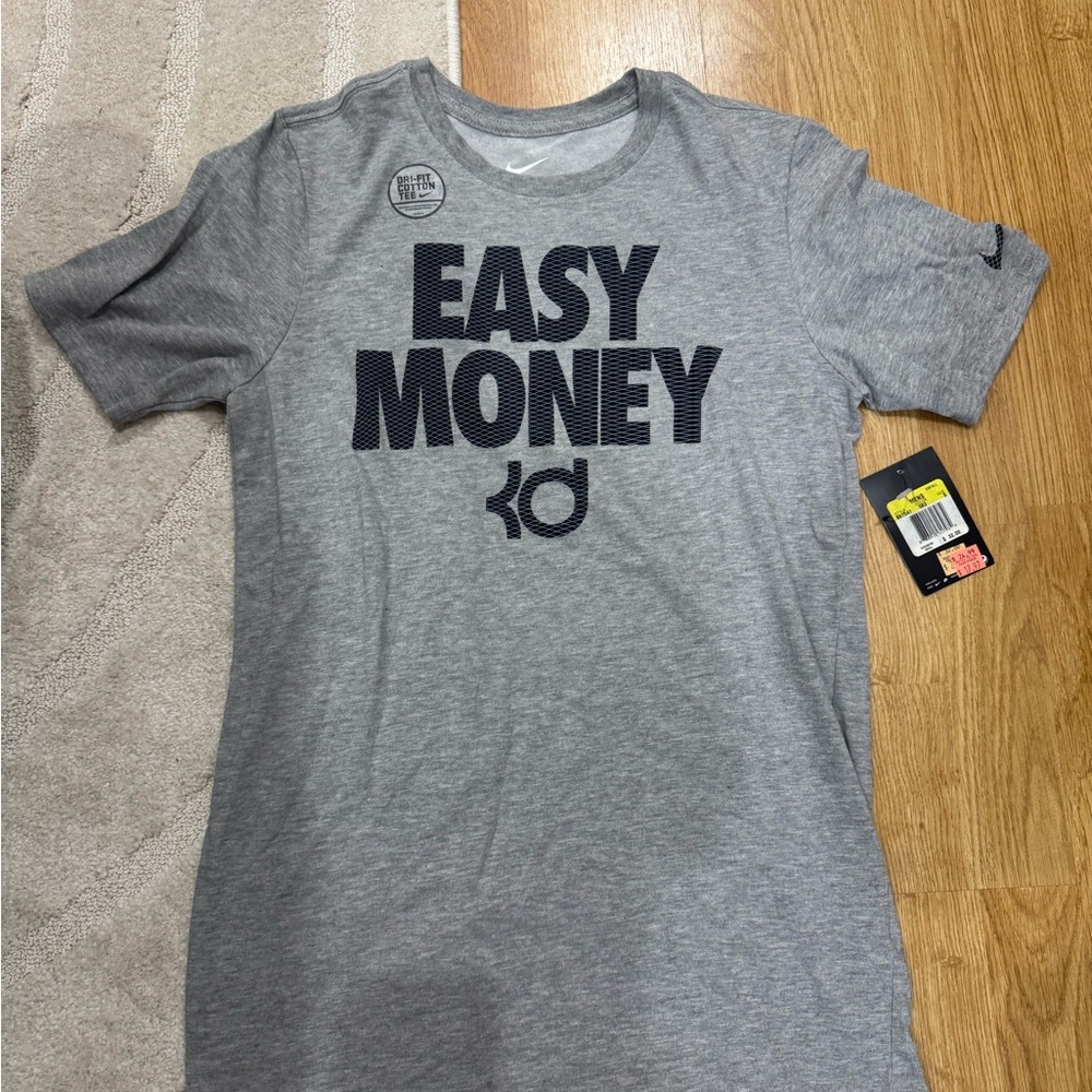 Nike short sleeve size small